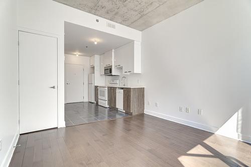 Living room - A504-5200 Av. Gatineau, Montréal (Côte-Des-Neiges/Notre-Dame-De-Grâce), QC - Indoor