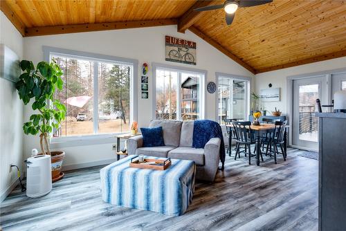 206 7Th Avenue, Kimberley, BC - Indoor