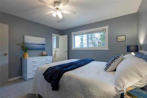 206 7Th Avenue, Kimberley, BC - Indoor Photo Showing Bedroom