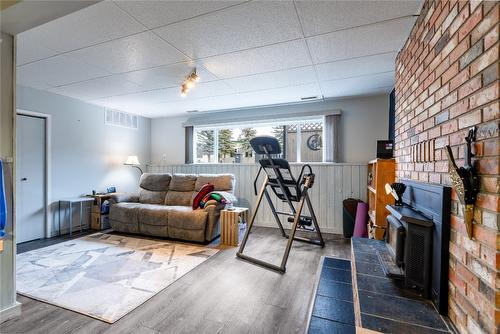 206 7Th Avenue, Kimberley, BC - Indoor