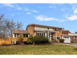 27 Montclair AVE  Moncton, NB E1E 1T7