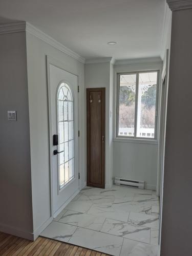 Hall d'entrée/Vestibule - 1553 1Er Rang, Sainte-Clotilde, QC - Indoor Photo Showing Other Room