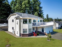 2207 June Rd  Courtenay, BC V9J 1X9