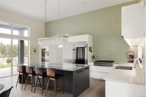 5100 Jagtar'S Way, Saanich, BC 