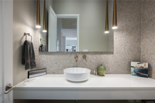 5100 Jagtar'S Way, Saanich, BC 