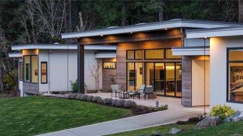 5100 Jagtar'S Way, Saanich, BC 