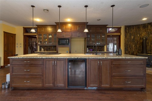 1909 Stamps Rd, Duncan, BC 