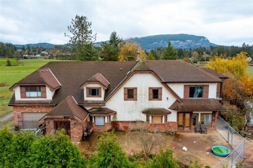 1909 Stamps Rd, Duncan, BC 