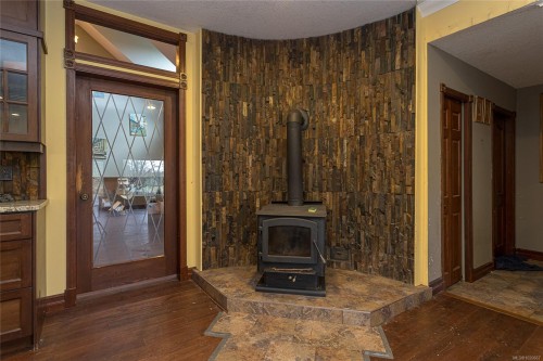 1909 Stamps Rd, Duncan, BC 