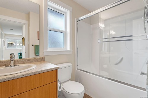 6016 Tweedsmuir Cres, Nanaimo, BC 