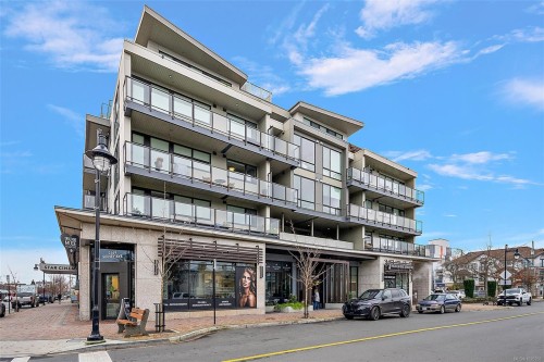 203-2461 Sidney Ave, Sidney, BC - Outdoor