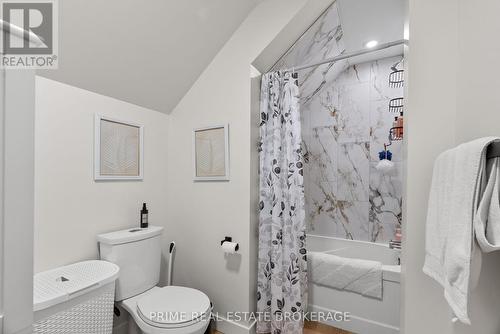 370 William Street, South Huron (Exeter), ON - Indoor Photo Showing Bathroom