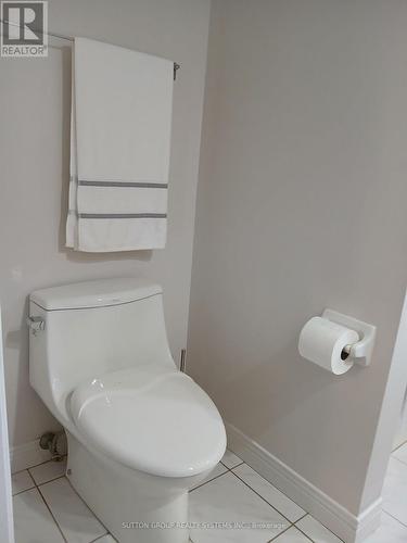 1236 Ogden Avenue, Mississauga, ON - Indoor Photo Showing Bathroom