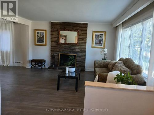 1236 Ogden Avenue, Mississauga, ON - Indoor Photo Showing Living Room With Fireplace