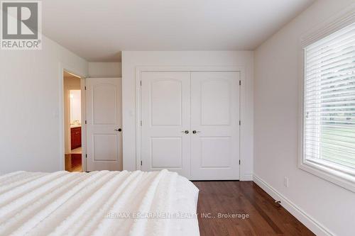 17 Tews Lane, Hamilton, ON - Indoor Photo Showing Bedroom