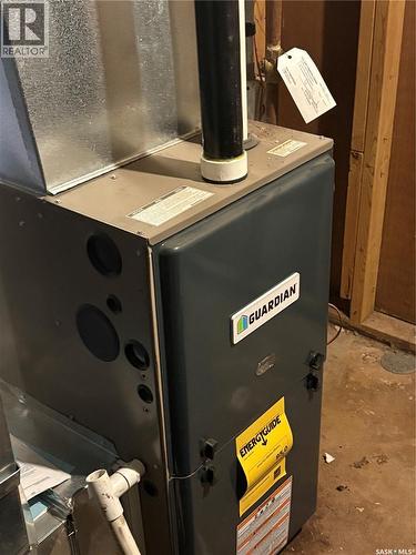 115 2Nd Avenue S, Pelly, SK - Indoor