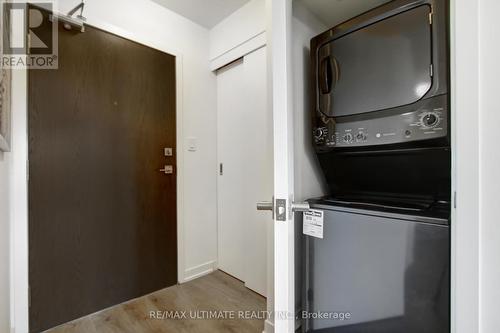 303 - 1401 O'Connor Drive, Toronto, ON - Indoor Photo Showing Laundry Room