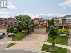 2054 TEESIDE COURT  Mississauga, ON L5M 3E5