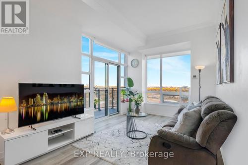 1609 - 840 Queens Plate Drive, Toronto, ON - Indoor Photo Showing Other Room