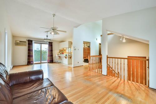 Vue d'ensemble - 77 Av. Des Camélias, Gatineau (Aylmer), QC - Indoor Photo Showing Living Room
