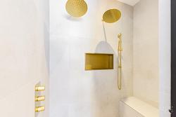 Salle de bains attenante à la CCP - 