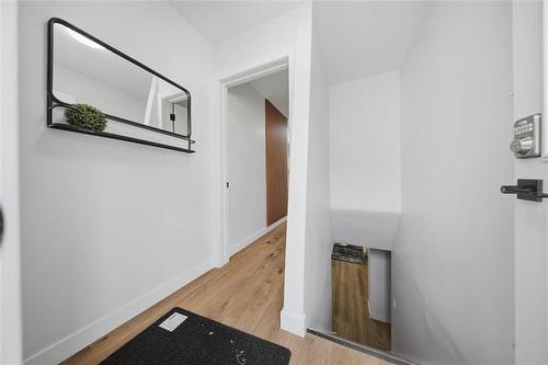 422 Royal Ave, Winnipeg, MB 