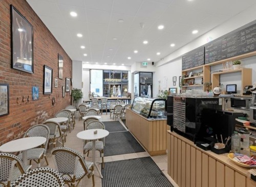 Commerce - 284Z  - 288Z Rue Notre-Dame O., Montréal (Ville-Marie), QC 