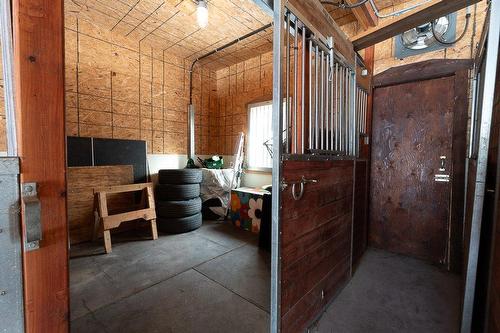 Stable - 320 11E Rang, Wickham, QC - Indoor Photo Showing Other Room