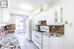 1001 - 55 ELM DRIVE W  Mississauga, ON L5B 3Z3