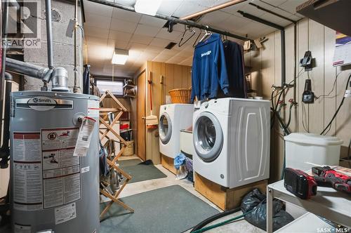 3510 25Th Avenue, Regina, SK - Indoor Photo Showing Laundry Room