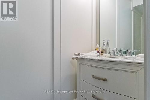231 Southwood Court, Oakville (Br Bronte), ON - Indoor Photo Showing Bathroom