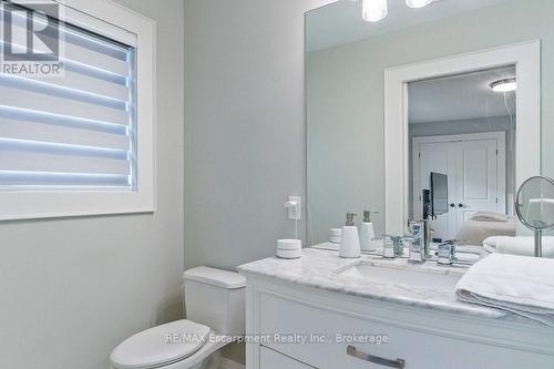 231 Southwood Court, Oakville (Br Bronte), ON - Indoor Photo Showing Bathroom