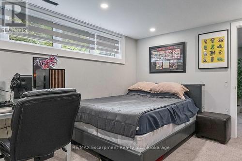 231 Southwood Court, Oakville (Br Bronte), ON - Indoor Photo Showing Bedroom