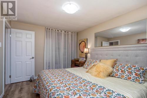 302 Ross Avenue, Kitchener, ON - Indoor Photo Showing Bedroom