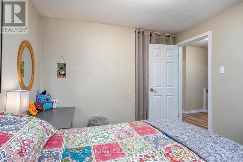 302 Ross Avenue, Kitchener, ON - Indoor Photo Showing Bedroom