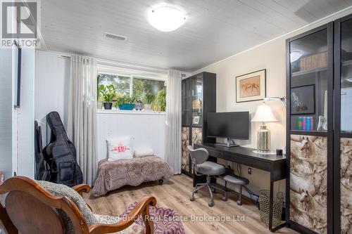 302 Ross Avenue, Kitchener, ON - Indoor Photo Showing Office