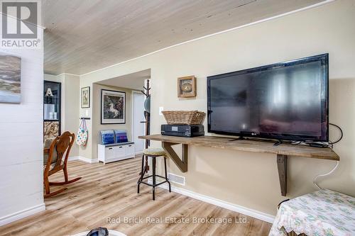 302 Ross Avenue, Kitchener, ON - Indoor