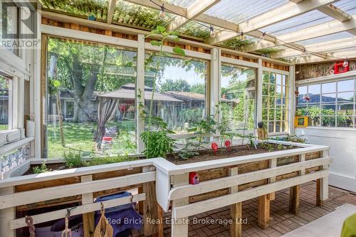 302 Ross Avenue, Kitchener, ON - Indoor