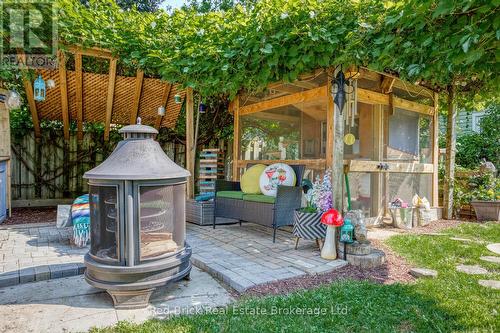 302 Ross Avenue, Kitchener, ON - Outdoor