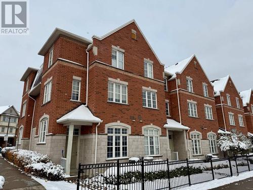 56 - 3030 Breakwater Court, Mississauga, ON - Outdoor