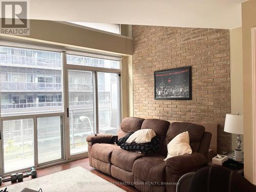 426 - 1029 King Street W, Toronto, ON - Indoor Photo Showing Living Room
