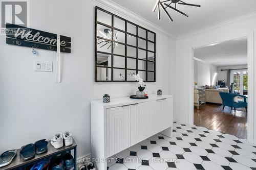 6977 Lambeth Walk, London South (South V), ON - Indoor