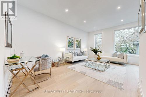 4 - 2639 R Dundas Street W, Toronto, ON - Indoor