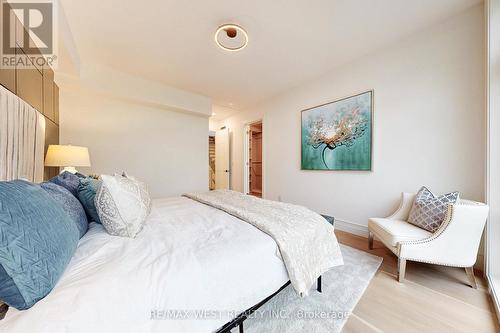 4 - 2639 R Dundas Street W, Toronto, ON - Indoor Photo Showing Bedroom