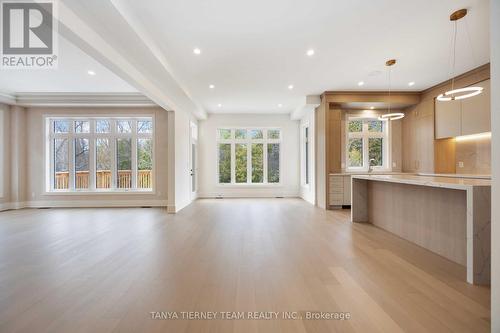 50 Carnwith Drive W, Whitby, ON - Indoor