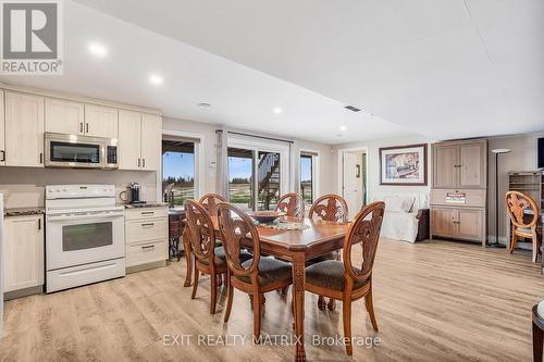 3139 Birchgrove Road, Ottawa, ON - Indoor