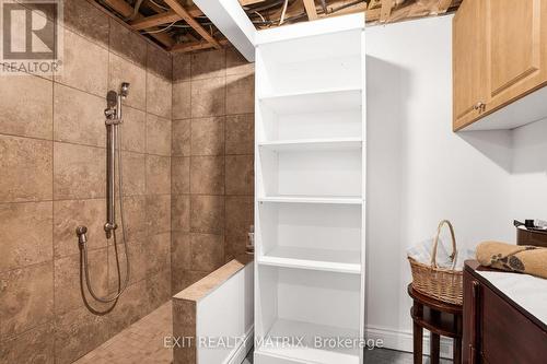 3139 Birchgrove Road, Ottawa, ON - Indoor