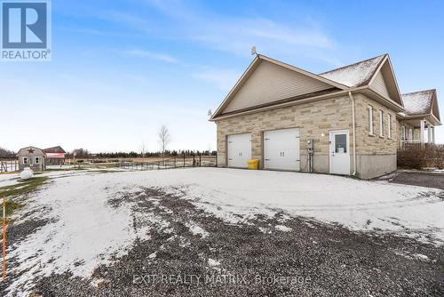 3139 Birchgrove Road, Ottawa, ON - Outdoor