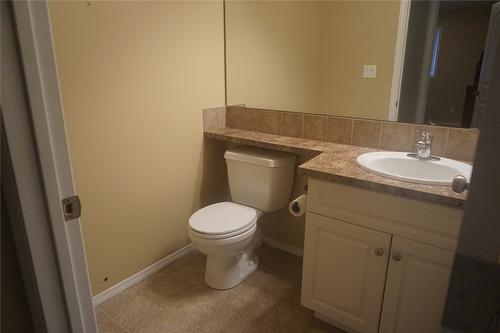 8895 Doherty Street, Canal Flats, BC - Indoor Photo Showing Bathroom