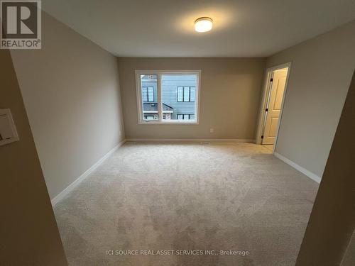 376 Les Emmerson Drive, Ottawa, ON - Indoor Photo Showing Other Room